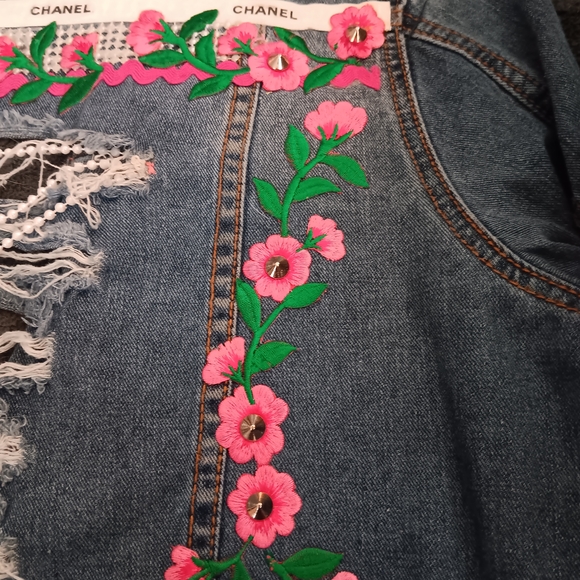 "I CAN BUY MYSELF FLOWERS," Customized Demin Jacket - Picture 5 of 17